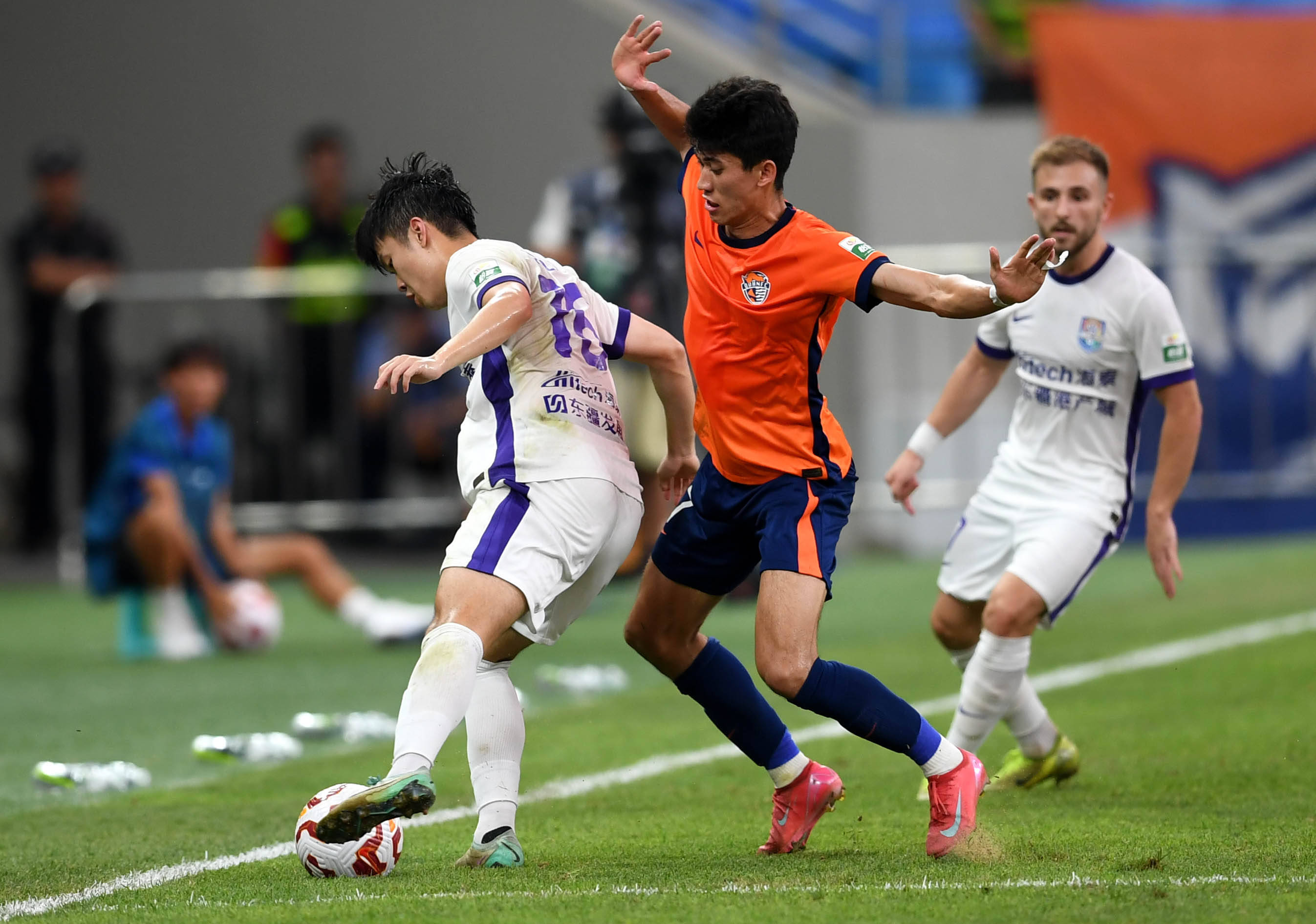 拉以及整个 拉以及整个