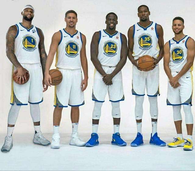 比赛里具备 比赛里具备